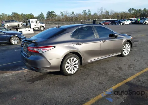 2019 Toyota Camry Le from USA, damaged, VIN 4T1B11HK5KU829011